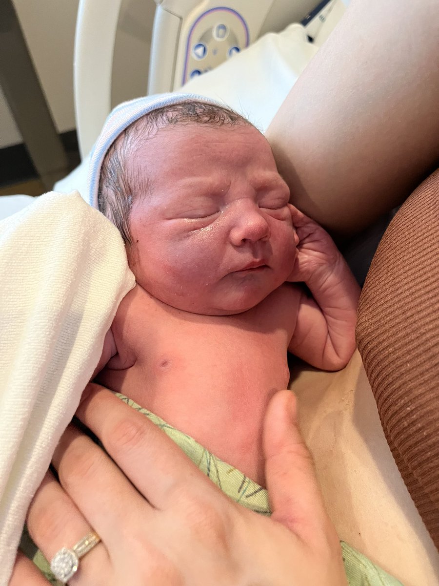 classicbakerX's tweet photo. We introduced Harlan Gray into the world on March 15, at 3:59PM. He weighted 6lbs 11oz and looks identical to his 3 other siblings, just with more hair! 🥹💕 https://t.co/QttY27XHcy