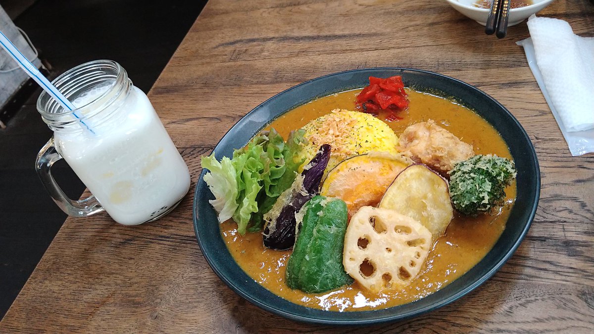 maittane77's tweet photo. 久留米のSPICE FACTORYでカレー食べて来ました。スパイスがきいていて美味しかったです。私には少し辛かったかな〜。ラッシーも美味しかった。最近カレーにハマってます。お勧めのカレー屋さんあったら、教えて下さい。
#SPICEFACTORY https://t.co/7pGlFI8FqL