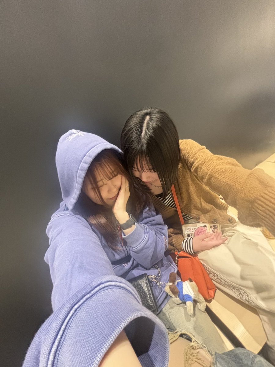 pium_06_'s tweet photo. いまさら大学生みたいな過ごし方して𝑳‌𝑶‌𝑽‌𝑬
外カメ広角で撮るやり方も習得❣️動線難民にもならず、神ムーブでトイレ毎回混雑回避で😅😅😅✌️ガールズエリア入り浸ってよすぎたけど初年度だけかも😢 https://t.co/YVJ6Sezy6M