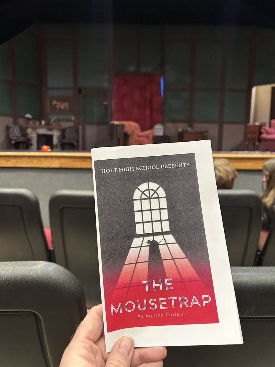 WMSHorizons's tweet photo. These kids did an absolutely AMAZING job with The Mousetrap, and I am so stinking proud of each of them!!! I absolutely love getting to work with them and getting to watch onstage! https://t.co/jyMBClcW2t