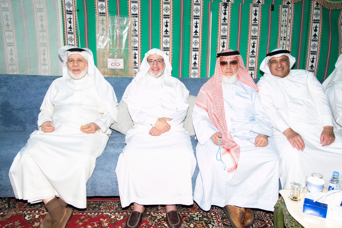 AlmulhimEB's tweet photo. | الخيمة الرمضانية ⛺️ | 

اختتمت أسرة آل ملحم ليالي الخيمة الرمضانية والتي أقيمت في مجلس الأسرة في أجواء تسودها الألفة والمحبة بين الأعمام وأبناء العم الكرام طوال ستة أيام.

#أسرة_آل_ملحم https://t.co/sRv9nT3OE6