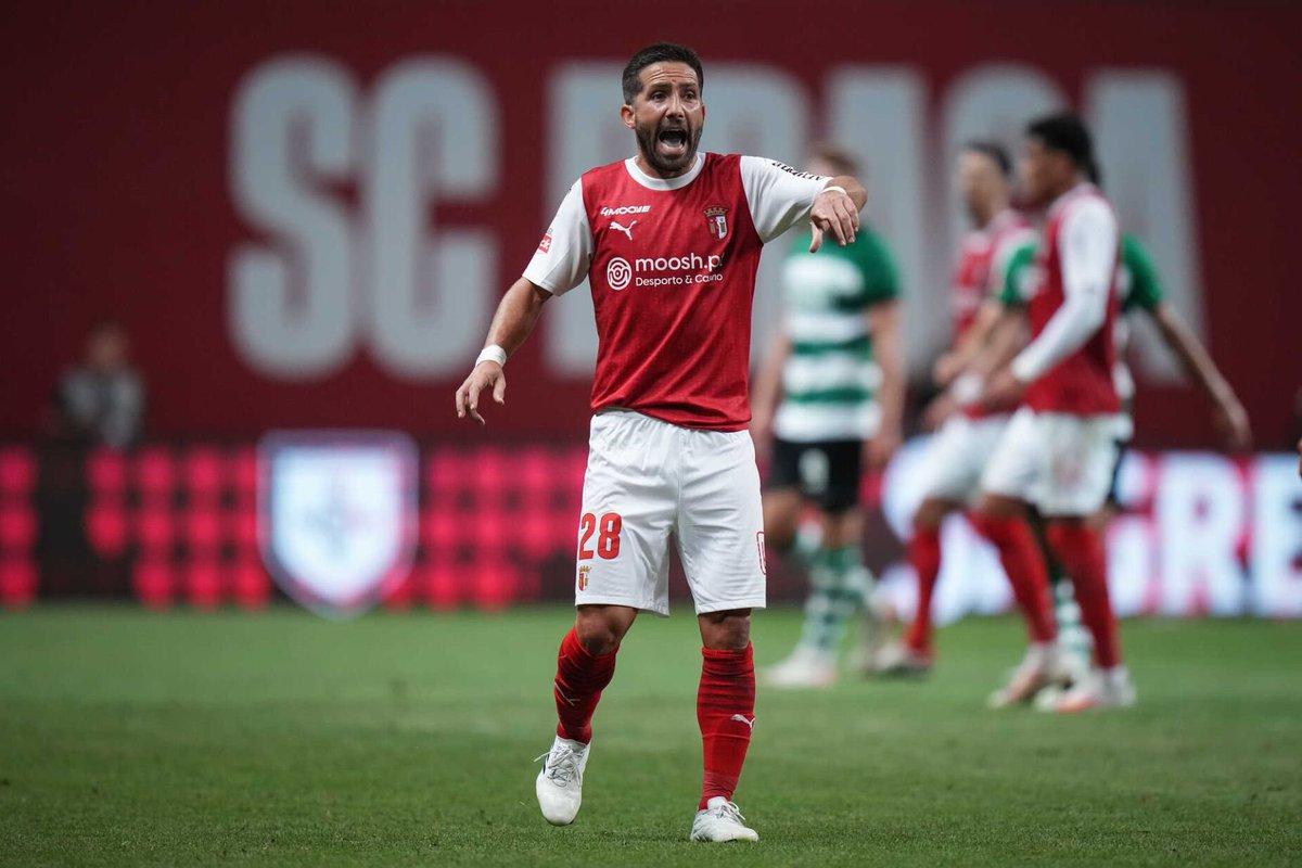 NowSomeStats's tweet photo. 🇵🇹 #Moutinho (1.049) supera a 🇪🇦 Casillas (1.048) y ya es el DÉCIMO jugador con más partidos oficiales en TODA la historia del fútbol profesional élite 🏟️
El noveno es 🏴 Clemence (1.063) https://t.co/rJ9EX45eP9