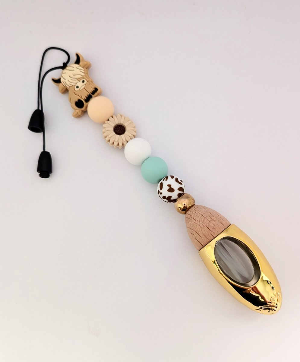 OZZY_GiRL_'s tweet image. Why settle for a boring drive? Our Highland Cow Car Diffuser brings delightful scents to your car rides! 🌈🚗 From Musk Sticks to Coconut Lime, enjoy a personal touch to your daily journeys. Shop now: wix.to/SqVBgqs #CarDiffuser #HighlandCow