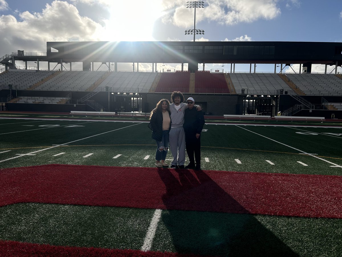 Lennox.Naea ๐ผ๐ธ (@lennox_naea) on Twitter photo Great visit with <a href="/CoachLukeSC/">Coach Williams Fierro</a> and the rest of the staff! Forever blessed ๐ฏ๐๐พ
<a href="/Saddleback_FB/">Saddleback College Football</a> <a href="/coachtrei/">No Wasted Movement (CoachTrei)</a> Great visit with <a href="/CoachLukeSC/">Coach Williams Fierro</a> and the rest of the staff! Forever blessed ๐ฏ๐๐พ
<a href="/Saddleback_FB/">Saddleback College Football</a> <a href="/coachtrei/">No Wasted Movement (CoachTrei)</a>