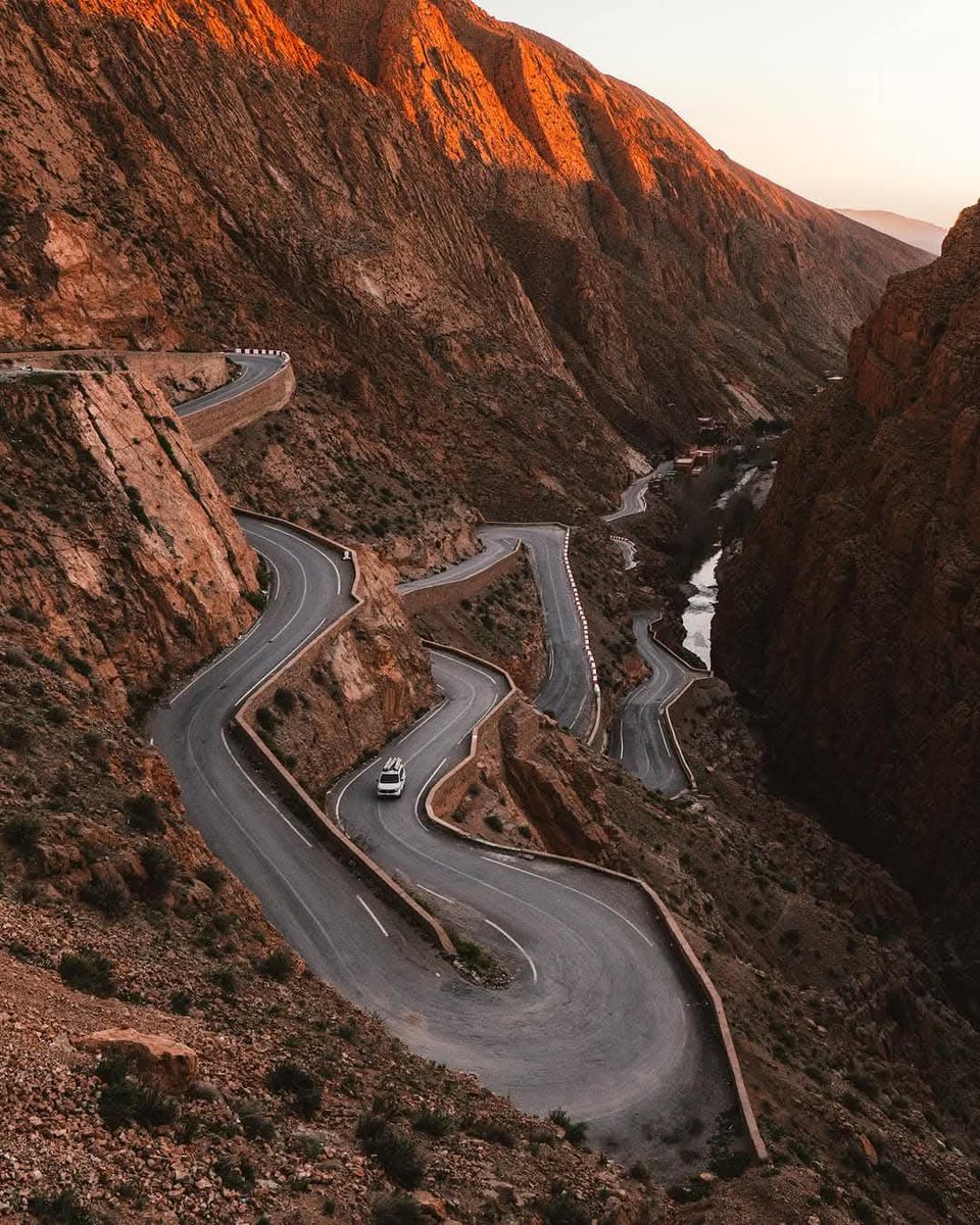 MohaVacations's tweet photo. BOUMALEN DADES GORGES❤️
#MOROCCO #travel #visitmorocco #travelvibes #explore #exploremorocco #marrakech #nature #viajes #vacations #lifestyle #landscapephotography #tours #trips https://t.co/HUhkkNla8J