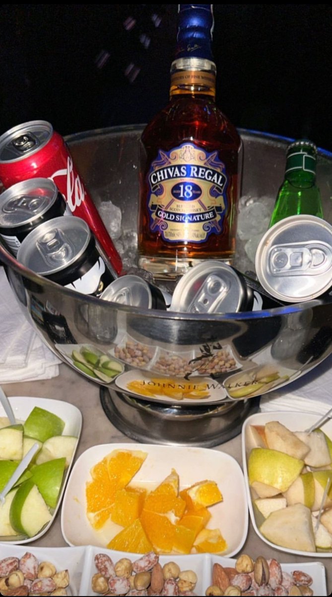 Kölemize önce kadınlığıni yaşatıp , 
Ardından ezdik .