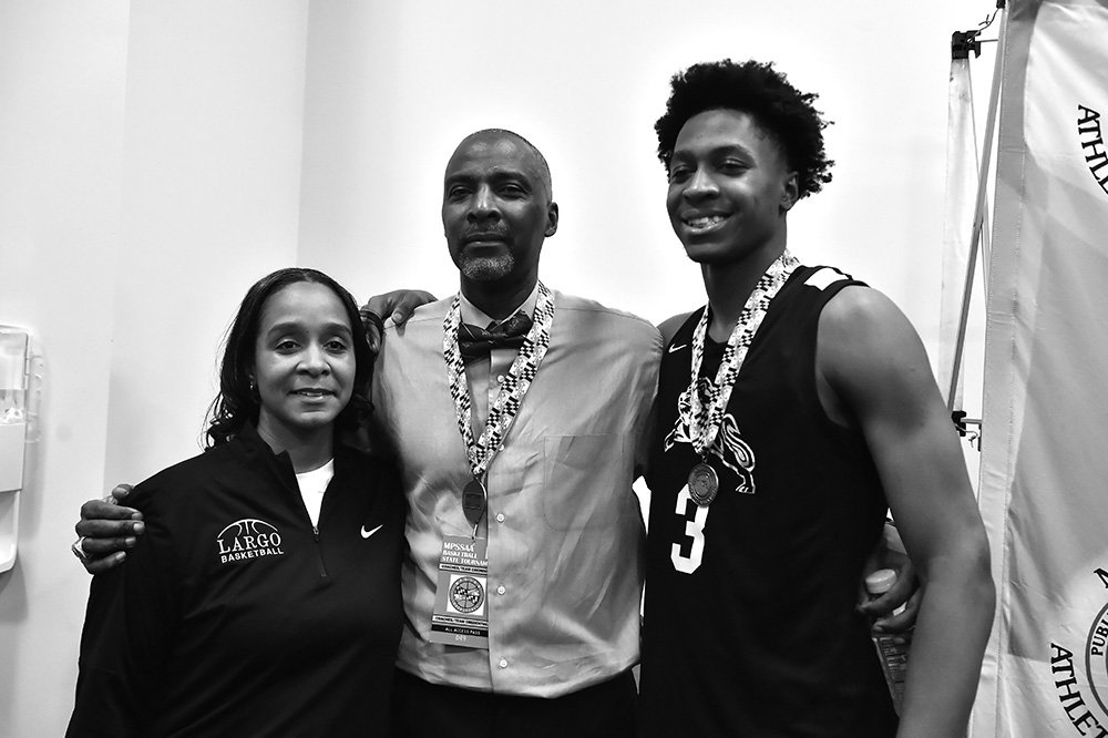 ron bailey (@hoyanation) on Twitter photo .<a href="/LargoMensBBall/">Largo Basketball</a>, <a href="/pgcps/">PGCPS</a>, <a href="/MPSSAA_Org/">MPSSAA</a> & many more benefited from <a href="/camabucket/">Cam Ward</a> being a Largo Lion!
The Wards are, & should be thanked!
<a href="/DMVeliteNews/">DMVelite.com</a> <a href="/CapitolHoops/">Capitol Hoops</a> <a href="/Largo_Athletics/">Largo Athletics</a>
<a href="/RivalsHoops/">Rivals Hoops</a> <a href="/Rivals/">Rivals</a> .<a href="/LargoMensBBall/">Largo Basketball</a>, <a href="/pgcps/">PGCPS</a>, <a href="/MPSSAA_Org/">MPSSAA</a> & many more benefited from <a href="/camabucket/">Cam Ward</a> being a Largo Lion!
The Wards are, & should be thanked!
<a href="/DMVeliteNews/">DMVelite.com</a> <a href="/CapitolHoops/">Capitol Hoops</a> <a href="/Largo_Athletics/">Largo Athletics</a>
<a href="/RivalsHoops/">Rivals Hoops</a> <a href="/Rivals/">Rivals</a>