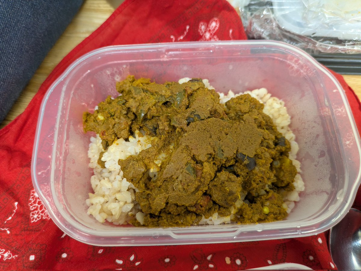 cinamon52688970's tweet image. 無水カレー174日目🍛🍛
#ダイエット垢さんと繋がりたい 
#ダイエットのモチベーション 
#ダイエット一緒に頑張ってくれる人RT 
#ダイエッターさんと繋がりたい 
#ダイエット仲間募集中 
#無水カレー
#ポテト
#じゃがいも
#メークイン
#玄米
#ジャスミン米