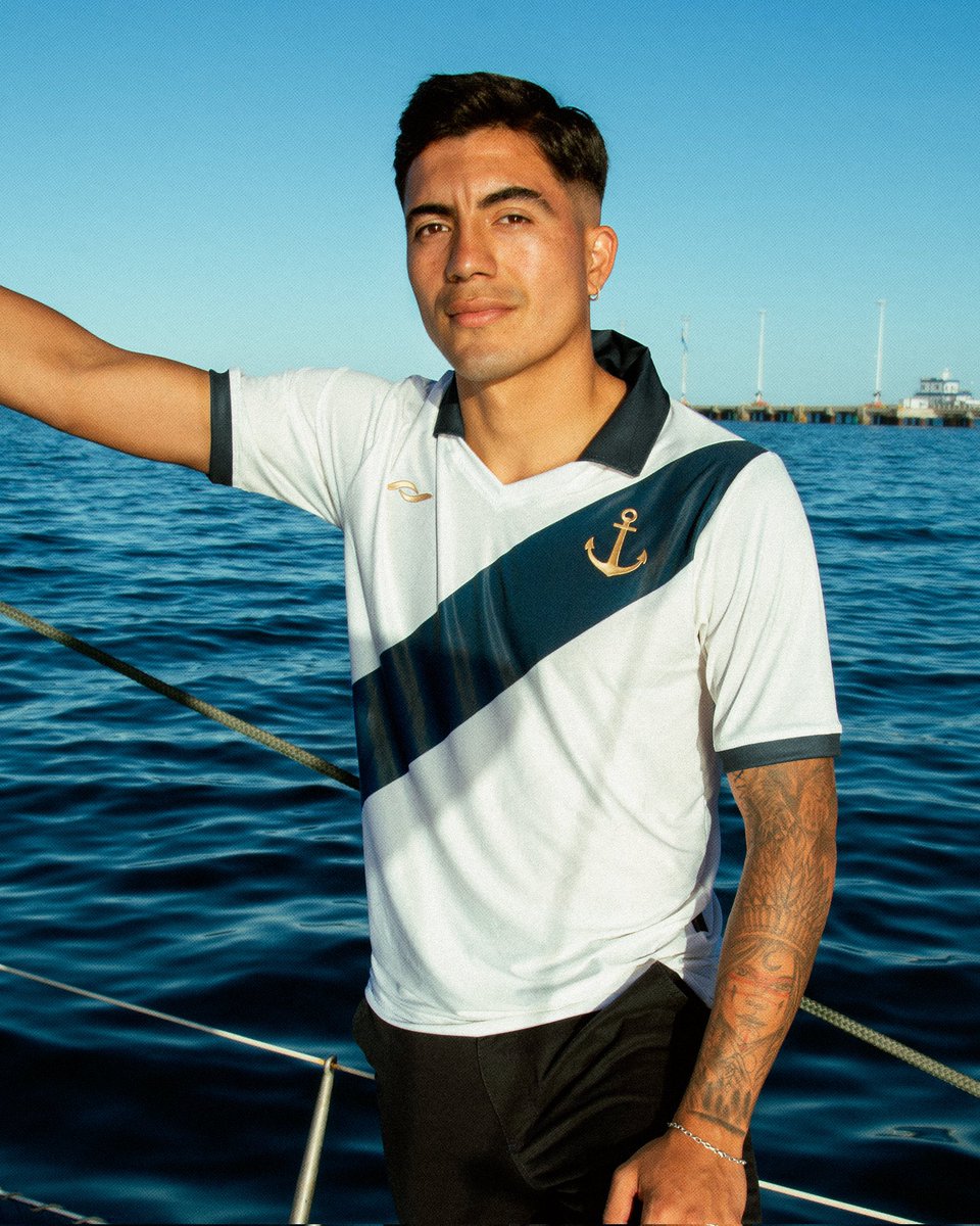 TheShirtUnion's tweet photo. ⬜️⚓️| @BrownDeMadryn Home 2025

Commemorating the club's 80th anniversary with this classy look taking inspiration from the original 1945 shirt. https://t.co/KjgrtkxPY7