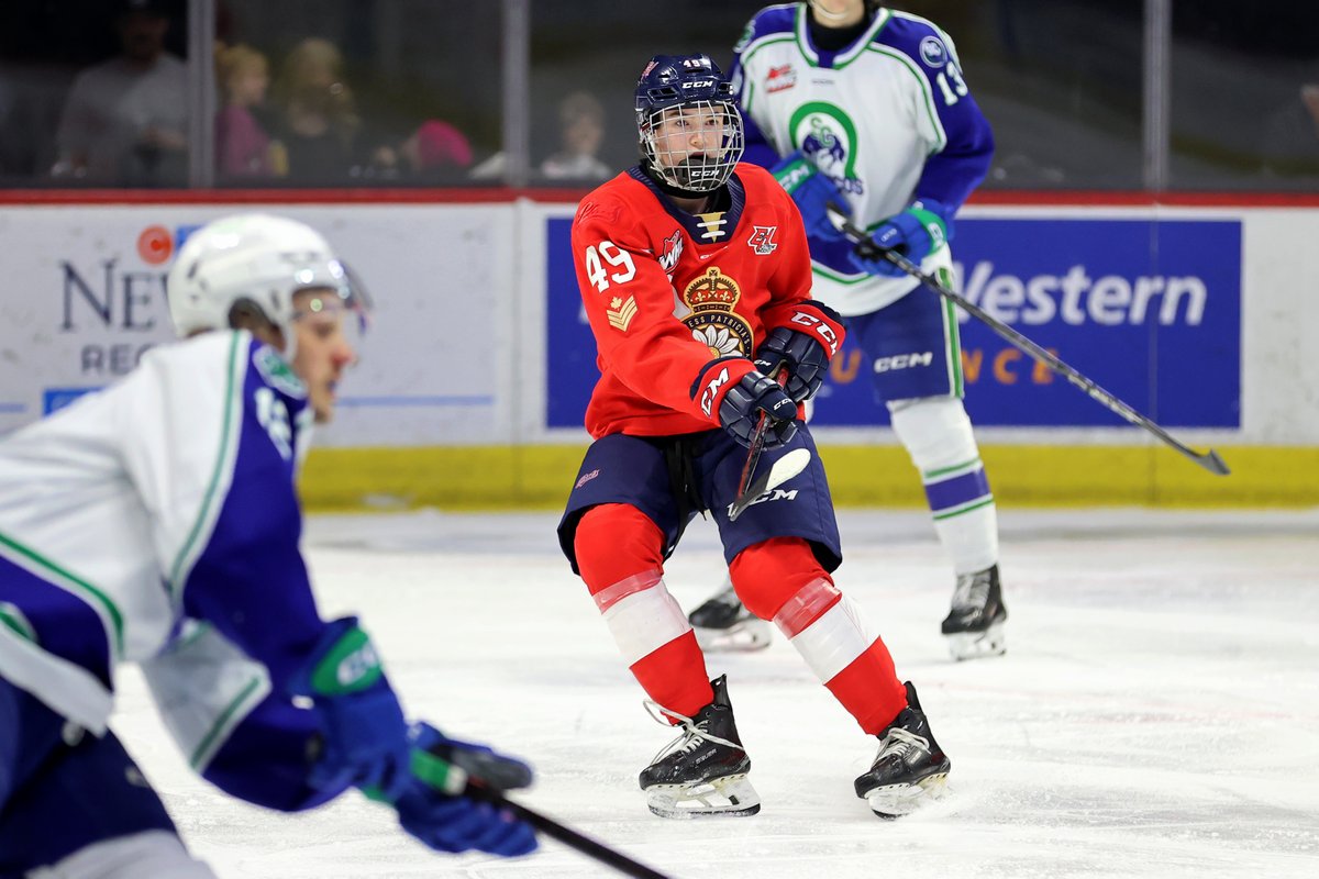 Sam Failler had a night to remember!

The 2009-born forward made his WHL debut, and tallied two assists, becoming the first Pats player to record a multi-point game as a 15-year-old in his first game since Connor Bedard on Mar. 12, 2021. 

📸: <a href="/keithhershphoto/">KHPhoto</a>
