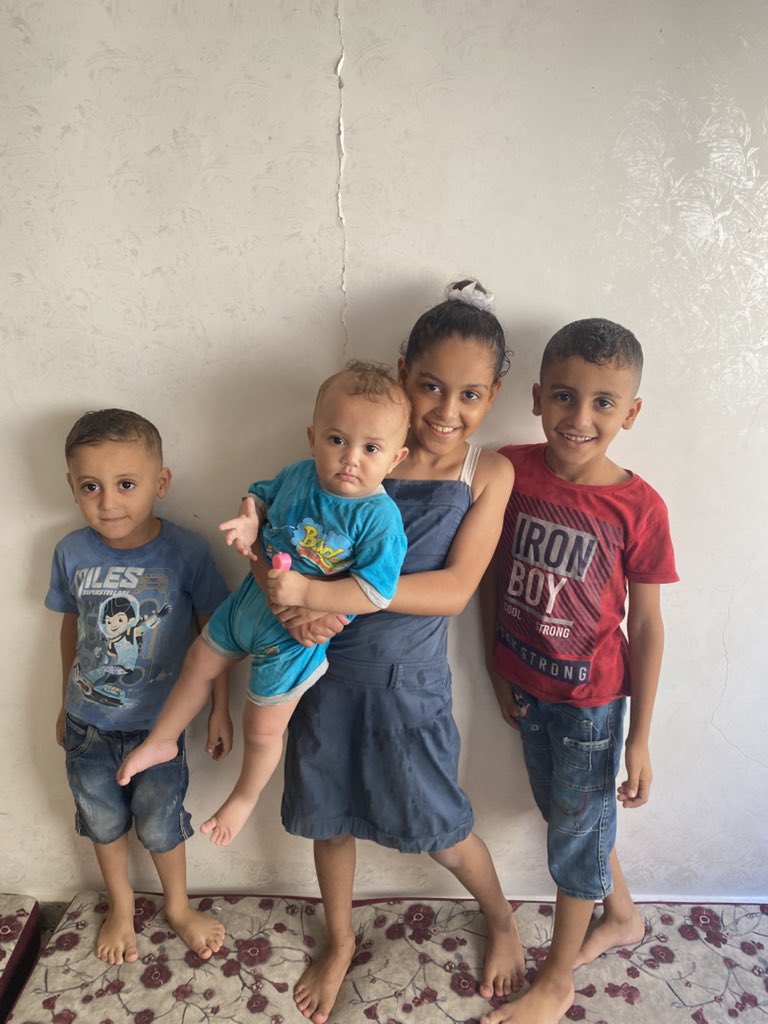 SarhanTc's tweet image. Hello world, I am Mahmoud from Gaza. I am 25 years old. At this age, I should be happy, but unfortunately, I am very sad because I am responsible for a family of 16 people, and we do not have a source of income Help me so that we can 
live.
Please help me

gofundme.com/f/help-injured…