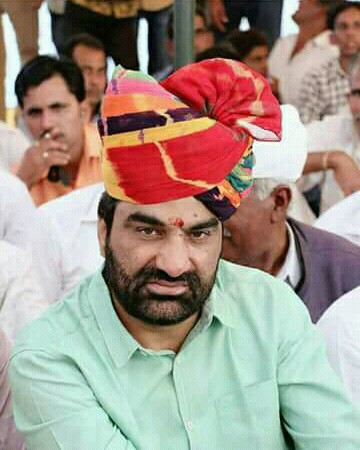 𝗞𝗵𝗲𝘁𝘂 𝗖𝗵𝗼𝘂𝗱𝗵𝗮𝗿𝘆 (@jatkhetubmr) on Twitter photo दिल खोल के स्वागत कर मालाणी..!
तेरी सरजमीं पर किसान कौम का सम्मान आने वाला है....!!❤️🙏
<a href="/hanumanbeniwal/">HANUMAN BENIWAL</a> <a href="/DoliThansingh/">Than Singh Doli</a> दिल खोल के स्वागत कर मालाणी..!
तेरी सरजमीं पर किसान कौम का सम्मान आने वाला है....!!❤️🙏
<a href="/hanumanbeniwal/">HANUMAN BENIWAL</a> <a href="/DoliThansingh/">Than Singh Doli</a>