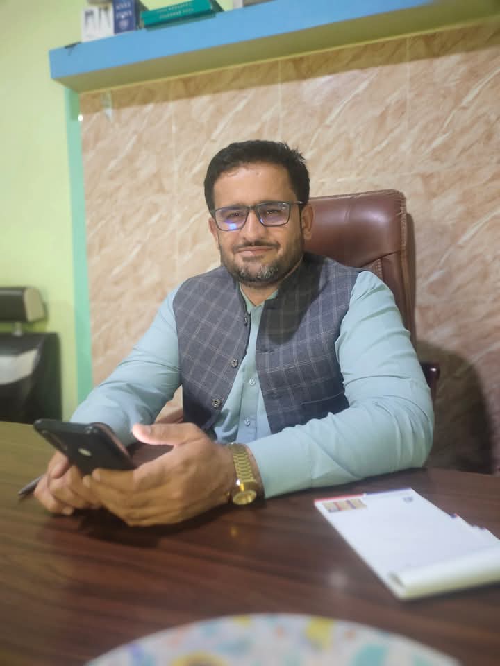 اب قمبر او دودا کا کیا بنے گا ؟
بلوچ نسل کشی کی پالیسی تیز کردی گئی ہے 
شاہ جان بلوچ کو شہید کرنا ایک واضح مثال ہے 
#StopBalochGenocide