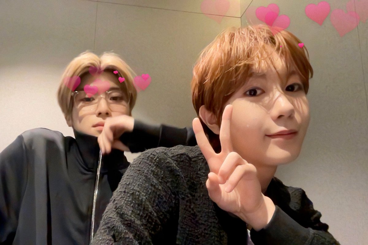 nctwishofficial's tweet photo. ph(♡)tobooth

#SION #RYO 
#시온 #료
#シオン #リョウ
#NCTWISH https://t.co/5QyzQirfNN