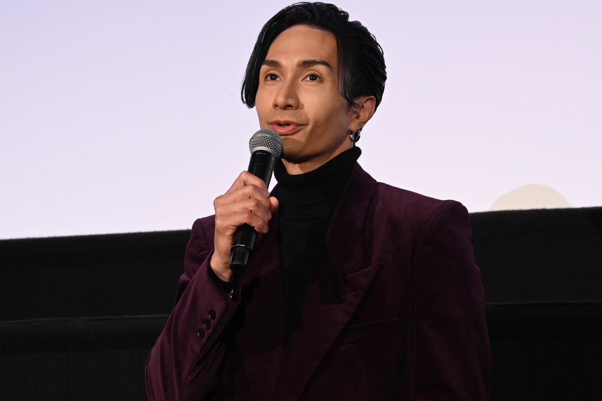 encountofficial's tweet photo. 〖 🌜 Event Photo 🌛 〗

˗ˏˋ  ♡  映画『STEP OUT にーにーのニライカナイ』  ♡  ˎˊ˗

公開記念舞台あいさつ🤍📽️🍃
夫婦漫才のようなやり取りにほっこり☁️🫧

別カット👇（写真6枚）
https://t.co/3ppWGXArov

#仲間由紀恵 #EXILE #橘ケンチ #堤幸彦 #映画STEPOUT ＠STEP_OUT_MOVIE