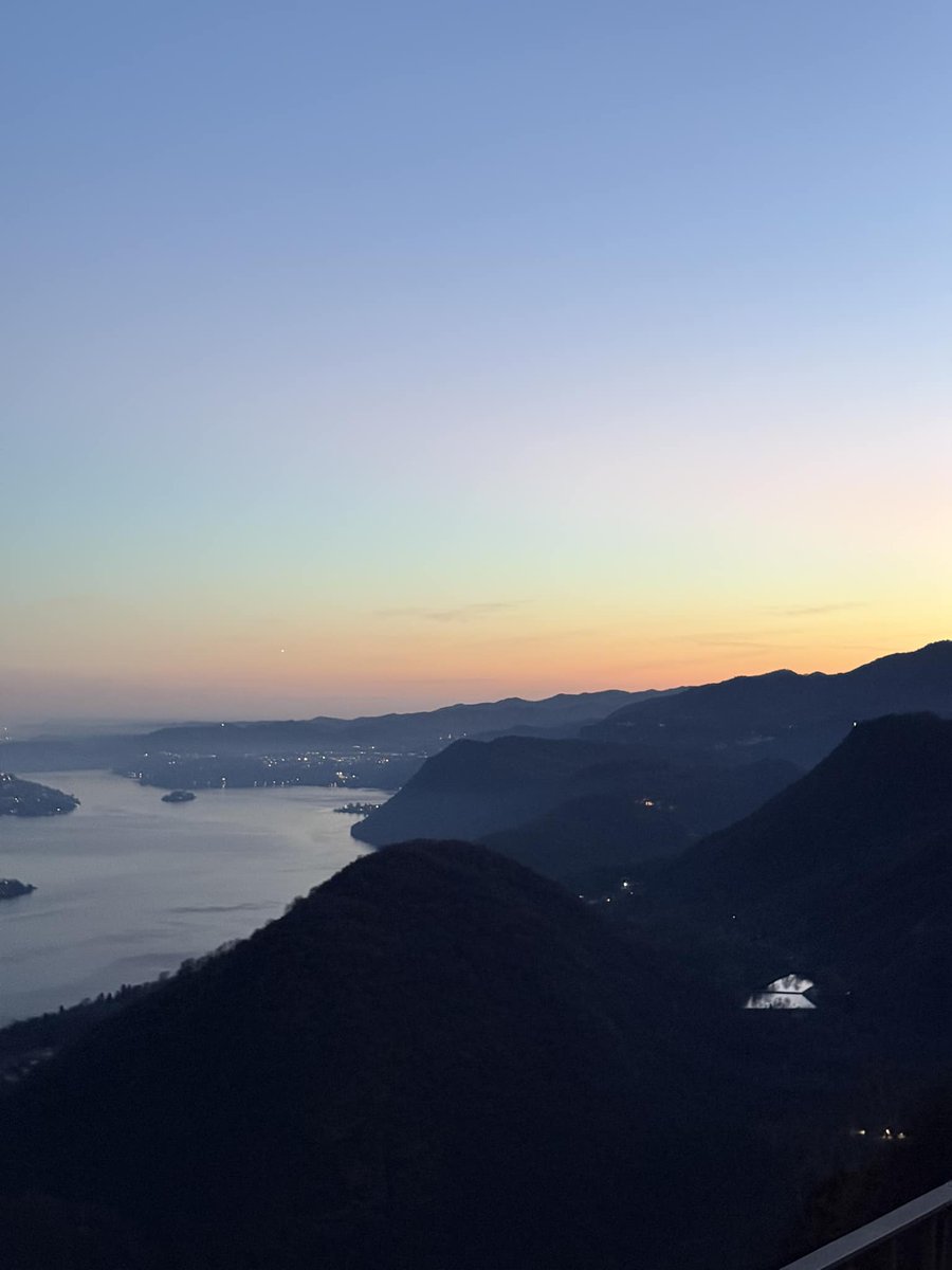 TradeBehavior's tweet image. Your edge isn’t just in the market, it’s in your recovery.
Mental fatigue kills performance.
Step away. Reset. Come back sharper.