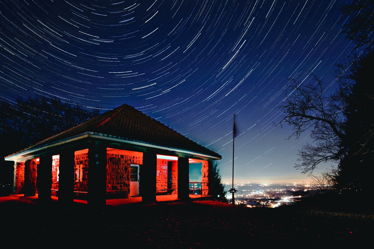 The Different Possibilities Of Star Trails Photography - Part One ecency.com/hive-194913/@c… 

Today is not about light painting, or is it? At least I'm not actively painting with light, but the Earth's rotation and the stars are doing the work for me. 

#Posh
#stars
#startrails