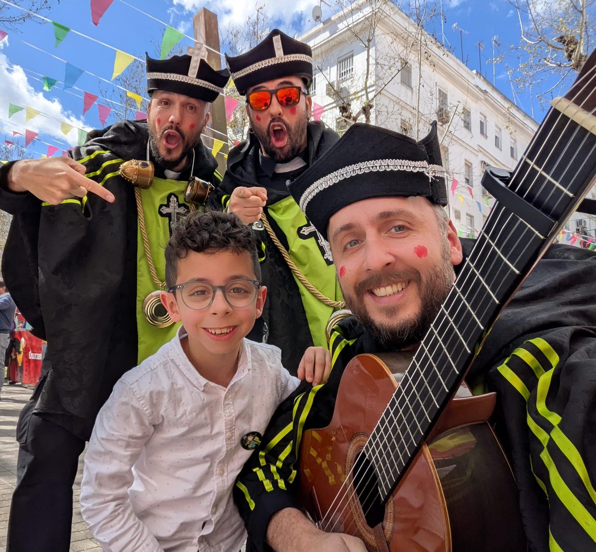 Ayer, seguimos EvanGILIzando. Día de Gran Categoría. 🎧🎚️🔊

Cantar con tu hijo es otro nivel ☦️