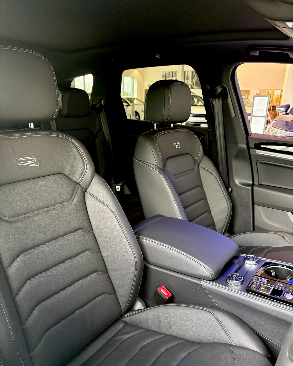 Take a look at this #VolkswagenTouareg Black Edition.

Featuring a heated sports steering wheel, 15-inch display, Vienna leather, 21-inch alloys and more – every drive will feel premium. 🚘

Could this be your next ride? Visit Vindis #Volkswagen to find out more.

<a href="/UKVolkswagen/">Volkswagen UK</a>