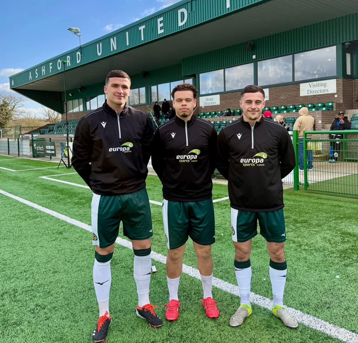 Craig Stone (@stone_craig) on Twitter photo A HUGE sign of intent yesterday signing these 3 talents on 2 year contracts! Shows the rate in which the club is moving forward and what they are looking to achieve! Congratulations lads… well deserved 💪🏼🟢⚪️ <a href="/AshfordUnitedFC/">Ashford United FC</a> A HUGE sign of intent yesterday signing these 3 talents on 2 year contracts! Shows the rate in which the club is moving forward and what they are looking to achieve! Congratulations lads… well deserved 💪🏼🟢⚪️ <a href="/AshfordUnitedFC/">Ashford United FC</a>