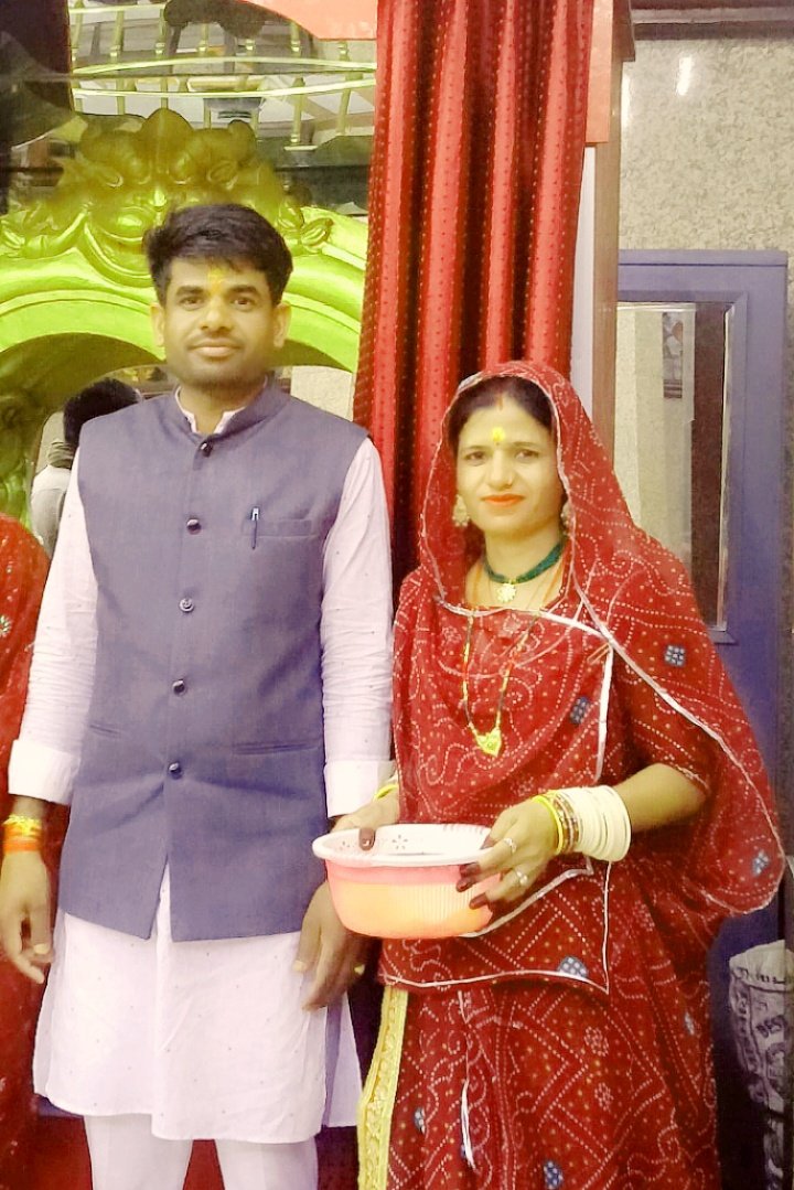 टेंशन में भी सुकून सा लगता है
जब दुनिया धोखा देती है मगर साथ हमेशा भाई खड़ा होता......... 🥰👩🏻‍❤️‍👩🏻😘❤️
#Brother
