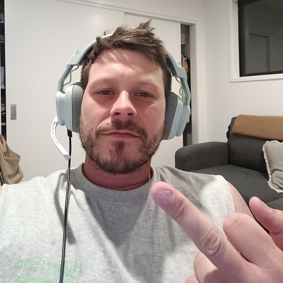 Stando hits 'X'

What's up fuckers