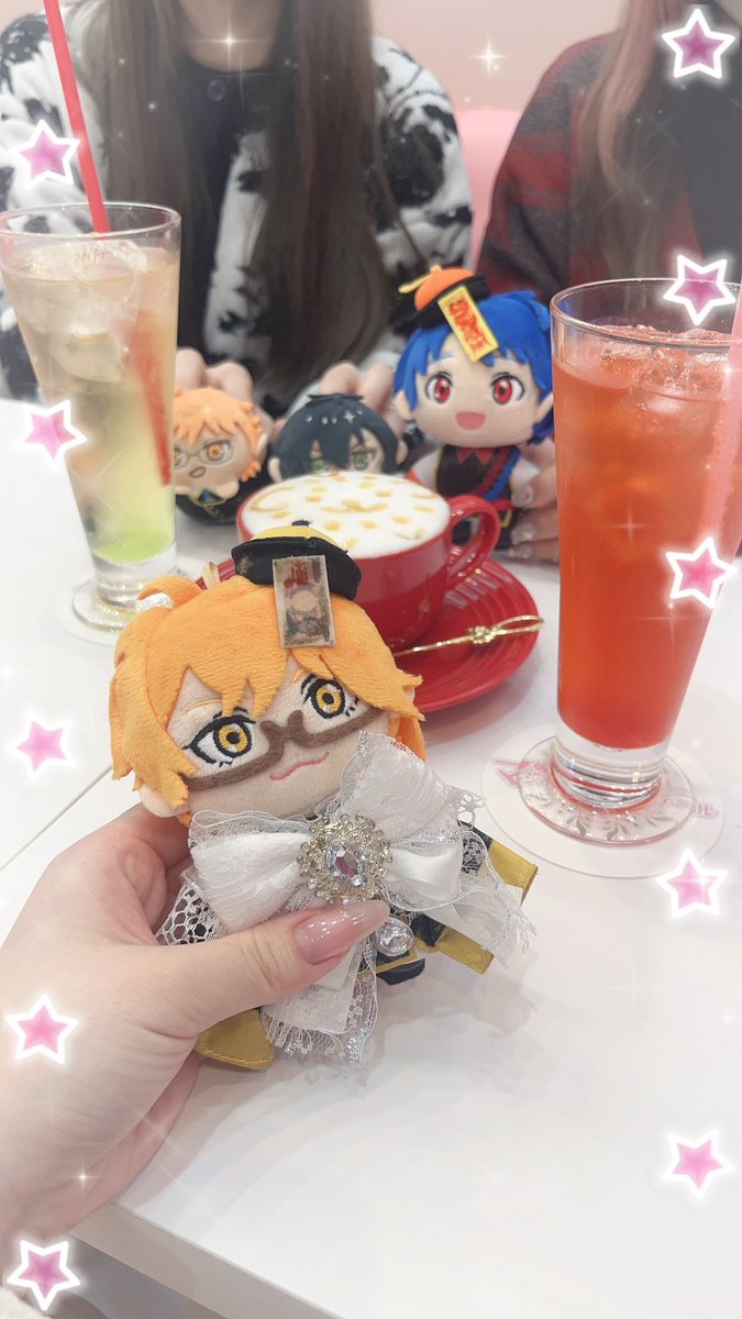 今日は🈲お疲れ様でした〰️❕❕❕
すてきな差し入れたくさん😻差し入れの絵（⬅️使い回し😓）かわいー🩷って言ってもらえてʜᴀᴘᴘʏ🌟⬇️じつはﾌﾟﾘｽﾞﾑｽﾄｰﾝイメージしてつっこんだチョコ
その後にぽぽちゃんとせきちゃんにマシ゛ﾂイ付き合ってもらいました（  •̀  ̫ -︎︎  ） ੭