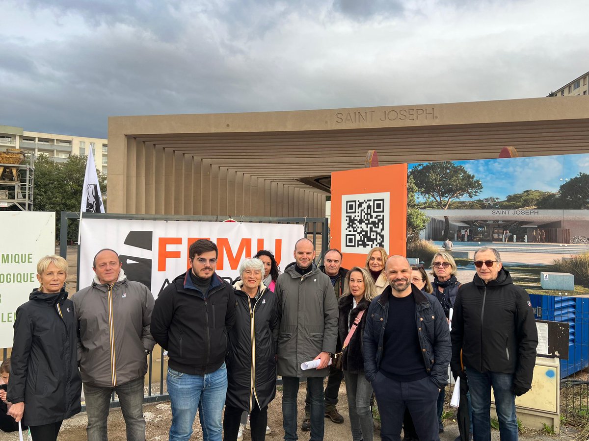 🚡❌ 𝐏𝐎𝐔𝐑 𝐐𝐔𝐄 𝐂𝐄𝐒𝐒𝐄, 𝐄𝐍𝐅𝐈𝐍, 𝐋’𝐀𝐁𝐒𝐔𝐑𝐃𝐈𝐓𝐄́ !

Présents hier sur site, nous avons réaffirmé notre opposition au projet de téléporté de la CAPA, cher à la mairie d’Aiacciu bien qu’inutile, démesuré, ruineux financièrement et très coûteux d’un point de vue