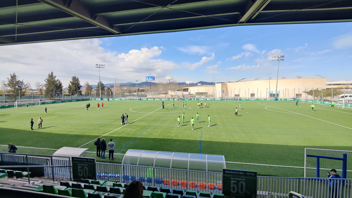 Tot a punt al Municipal de Cornellà <a href="/ue_cornella/">UE Cornellà 💚</a> - <a href="/RCDMallorcaBase/">RCD Mallorca Base</a> amb la veu d' <a href="/ericballe00/">Eric Ballester Navarro</a>
📻 #89.1FM