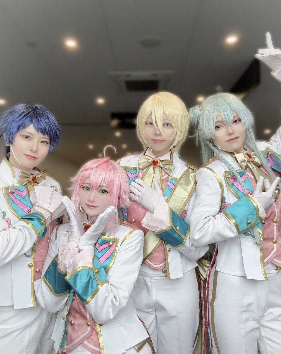 本日fineでパフォーマンスさせて頂きました！🪽💗
ローシスとしてコスクラでは1年ぶりのステージでした！感想などありましたらツイートしていただけると嬉しいです✨

 #コスクラ
 #LOSIS
 #ローシス