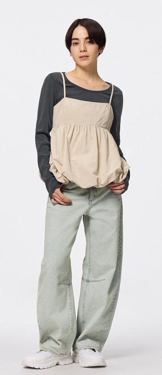 chicha_1st's tweet image. GUの #バレルレッグジーンズ👖
買って(☞°∀°)☞正解←先月💦

真冬に戻った寒さ🥶)))
筋トレ💪🐰して温まって来ました♨️
スニーカー👟は、#merrel