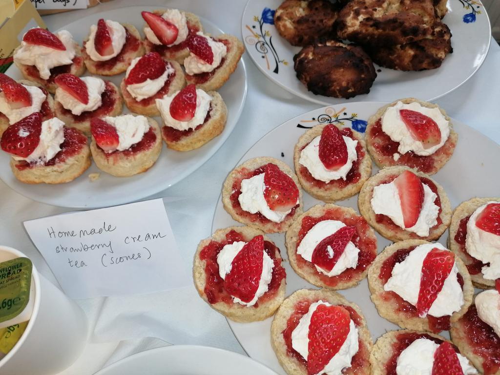 heidi_ed's tweet photo. A beautiful cream tea for #TeaAt3 this week.We also had chocolate and tahinni banana bread (@Nigella_Lawson ) , white chocolate and miso cookies and and nigella seed sodabread with a takeaway option for our colleagues who are fasting #BuildingCultureThroughRitual @RCollEM https://t.co/eiB4z82I10