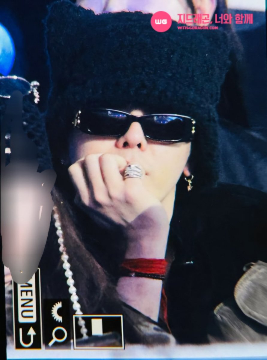 with_gdragon's tweet photo. 20250316지드래곤
에스파콘서트
#지디 #지드래곤
#gd #gdragon https://t.co/k4LZknItOa