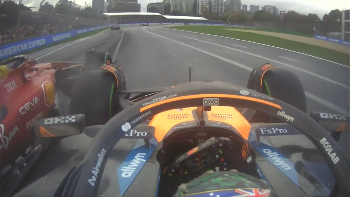 Never give up! 

An unbelievable move right at the end from Oscar Piastri on Lewis Hamilton 👏

#F1 #AusGP