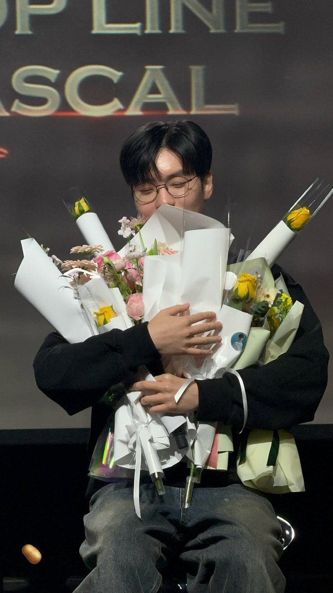 poteitopatootie's tweet image. boy over flowers

#rascal #라스칼
