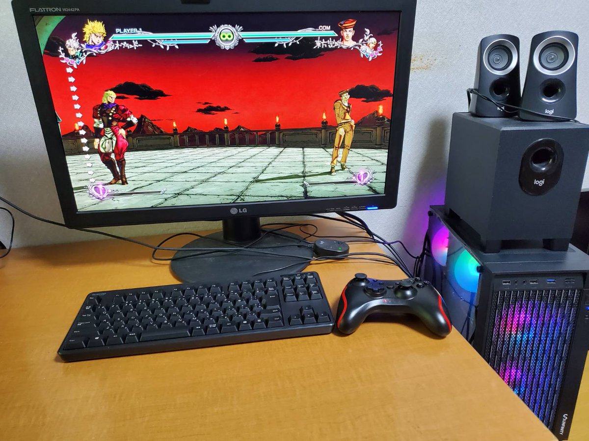 enporiojojo's tweet image. 年明けにUNIFINITYを買ってあげたけど実質新品の格安PCでコスパ良く使い心地も良いみたい
スピーカーデスクの上は草
#UNIFINITY