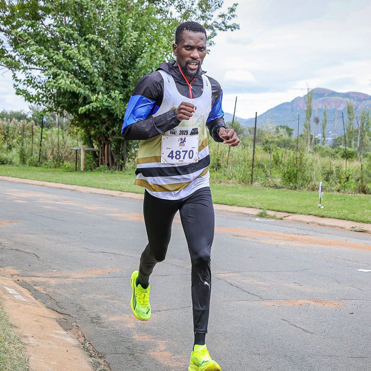 TheeMusa's tweet photo. Yesterday I joined the Om Die Dam ultra marathon to complete my long run.
#MuSane #TrainInsaneOrRemainTheSame #FueledByNitro #ForeverFaster #PumaRunning #PumaSA #maurten #maurtenathlete #FutureLife #FutureLifeOfficialNutritionalSponsor #SynergyHolistix #JohnHamlettCoaching https://t.co/q7CjFICwr5