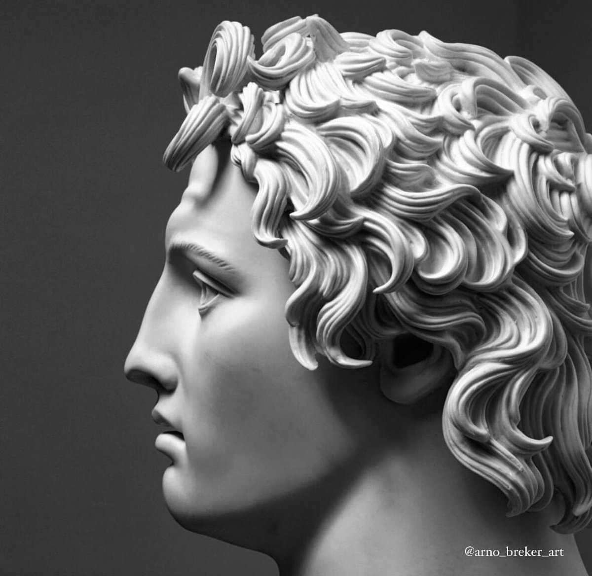 Portrait of Alexander the Great, 1981.

The French writer and Alexander-biographer Roger Peyrefitte asked his friend Breker to make this portrait as a Homage to the young Alexander. 

Photo © Massimo Listri, 2005