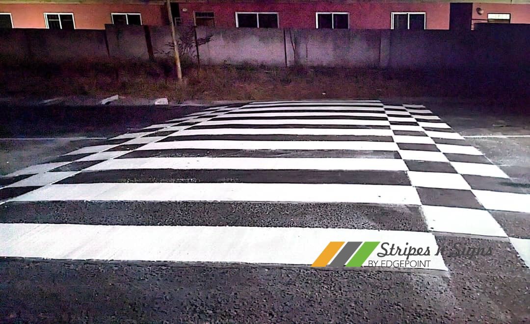 stripesnsigns tweet media