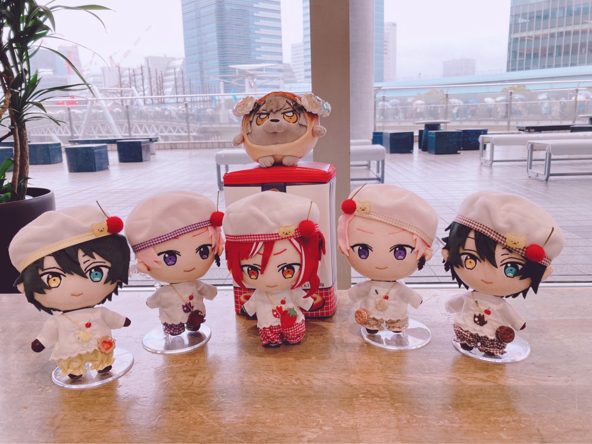 purupuruprune_'s tweet photo. 撤収しました❣️今日は沢山の方にお会い出来て、欲しかった作品も全部お迎え出来てはぴ🥳
次回は5月のスパコミです。2SPで取っているので、クリームソーダ10色ズラッと並べます🍒🍒🍒🍒🍒 https://t.co/Gihr6yFPjM