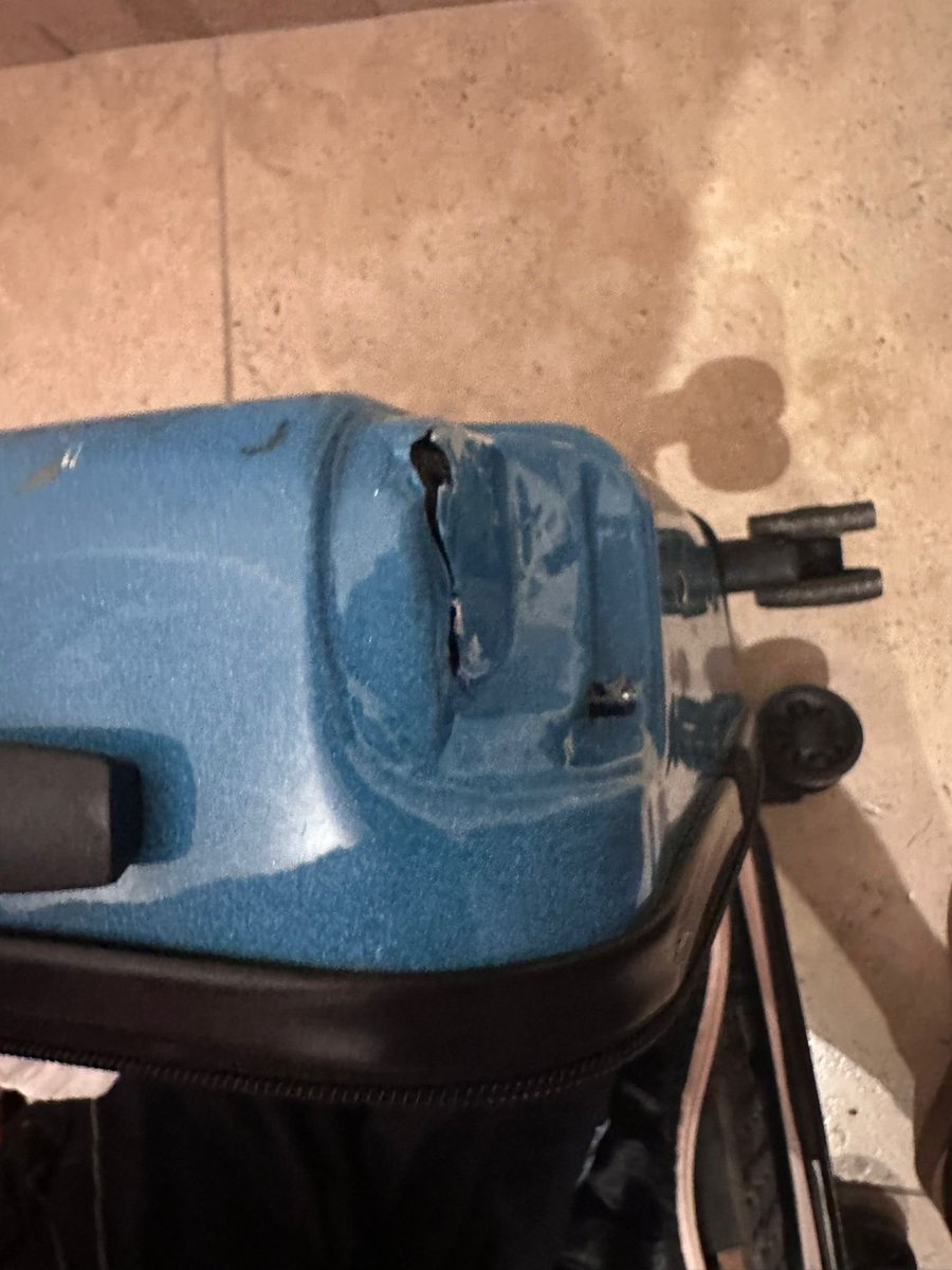 jonasaid's tweet photo. Unbelievable! As a @WestJet Platinum member, I flew to Cancun 6 months ago my luggage arrived a day late, completely destroyed. Still waiting for reimbursement! This is unacceptable. Do better, @WestJet  #WestJetFail #CustomerServiceFail #LostLuggage #TravelNightmare https://t.co/6oupUEMVXd