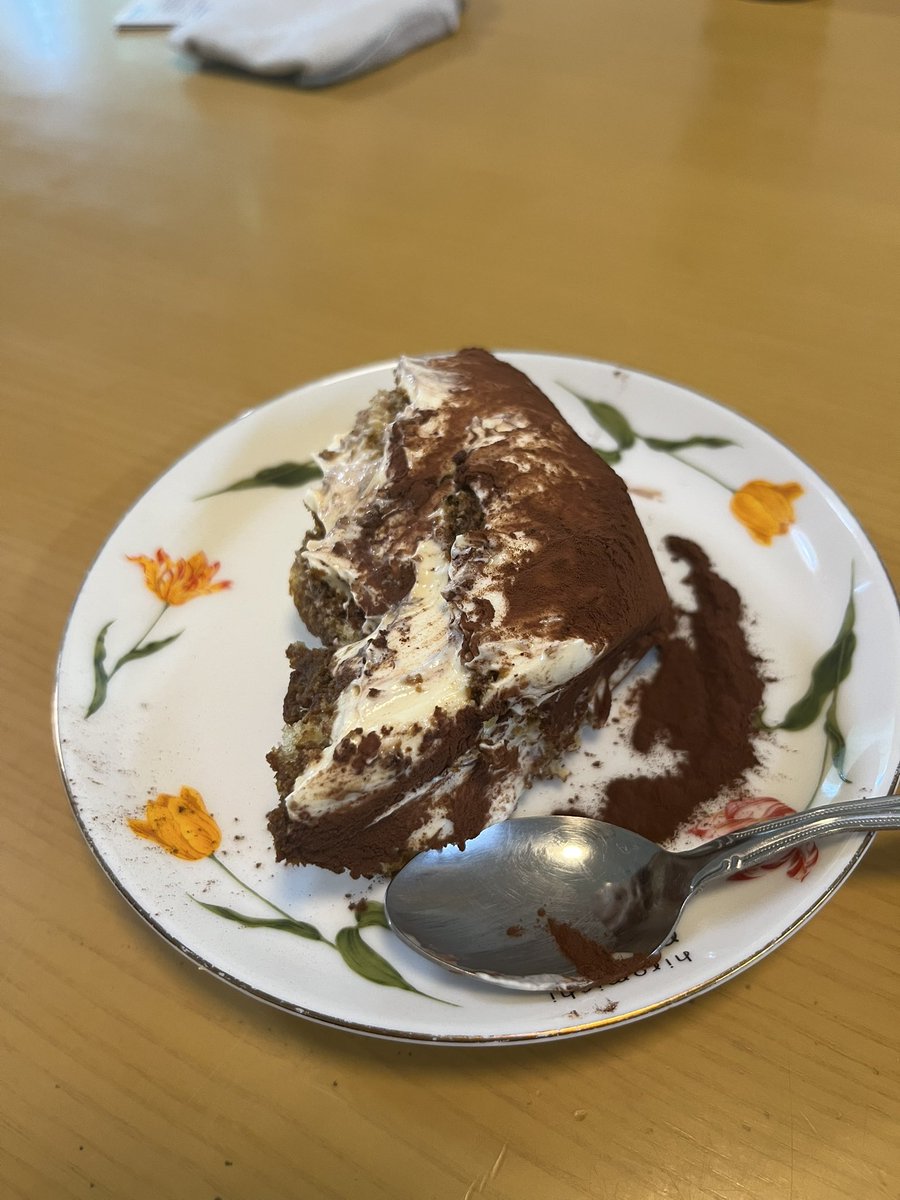 ma_aco0315's tweet photo. 誕生日🎂なのに自分で作って食べる切なさよ😅
ティラミスうま😋 https://t.co/cWQJQRY5LX
