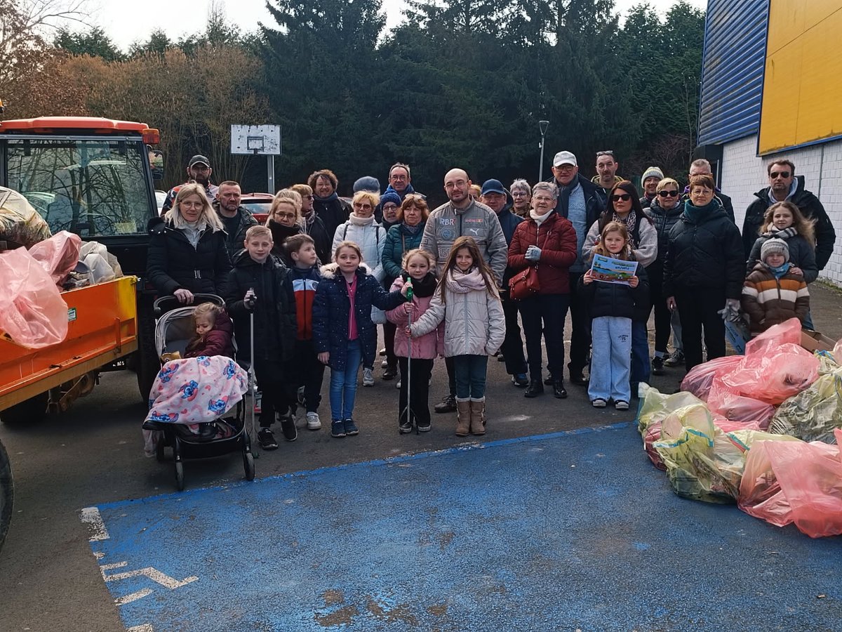 Parce que l'expression de la citoyenneté c'est aussi se mettre au service de la collectivité, plus de 40 personnes ont répondu à l'appel de <a href="/CEPE62300/">CEPE</a> pour participer à #HDFPROPRES à #ELEU avec encore un butin édifiant.