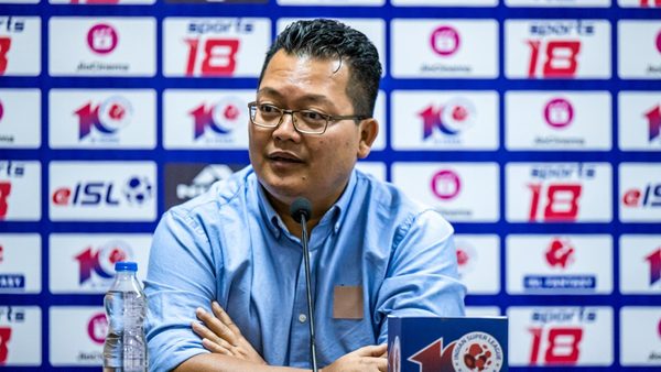 SportsF82266650's tweet photo. 🚨Thangboi Singto is likely to be the next head of youth development at East Bengal FC ❤️💛 #eastbengalfc #heroisl #IndianFootball https://t.co/AAipfCWGKv