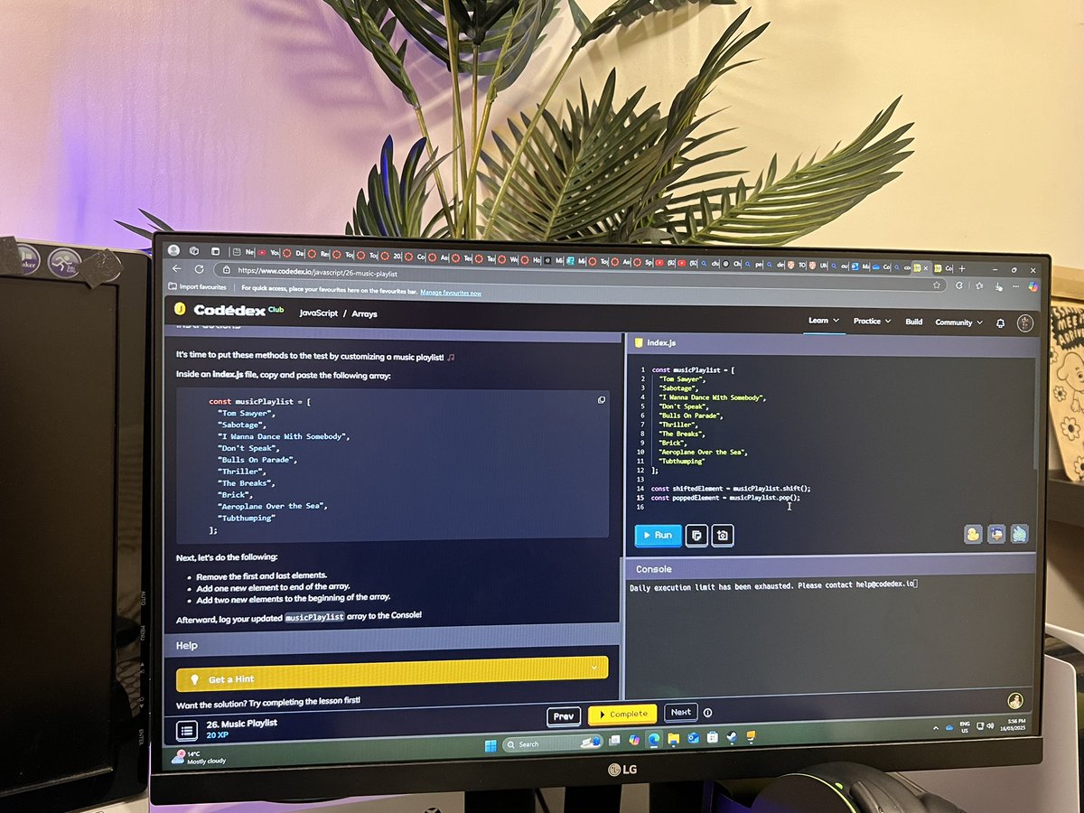 napawuth's tweet photo. Day 5 #30NitesOfCode https://t.co/MkccouvJwL