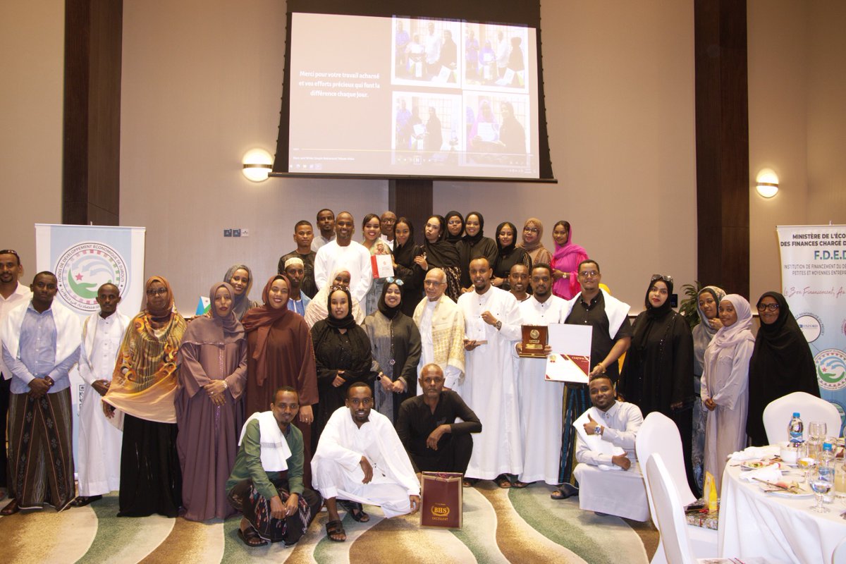 FdedFded1's tweet image. Jeudi soir, l&apos;hôtel Ayla a accueilli un iftar mémorable du FDED ! Une soirée de partage et de convivialité, rassemblant employés, membres du conseil d&apos;administration et consultants. Félicitations aux lauréats des prix de l&apos;année !

#FDED 
#Djibouti 
#IftarParty