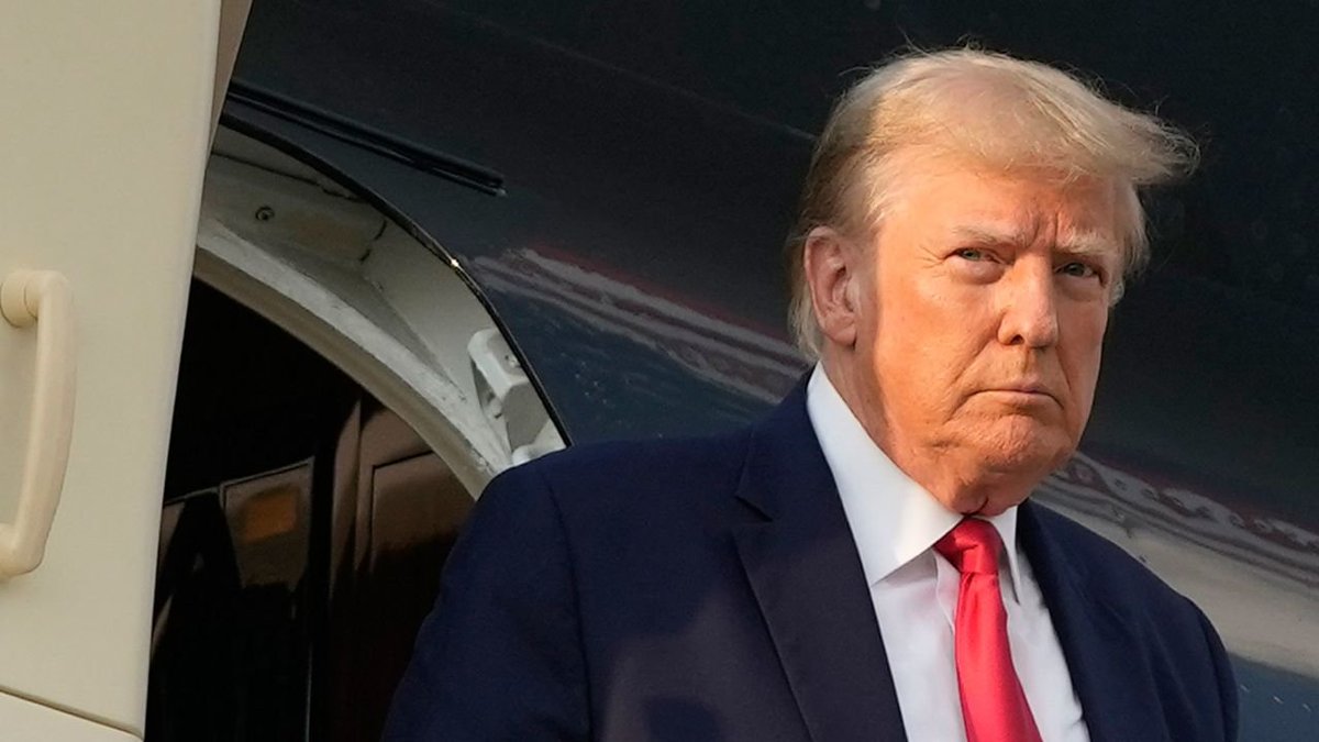 TimesOfBlockC_'s tweet image. Sacks purges crypto, but Trump’s digital empire still going strong

Crypto bans are on the rise, but Trump’s digital empire remains intact. What's next for both? 💥 

#CryptoBan #Trump #DigitalEmpire