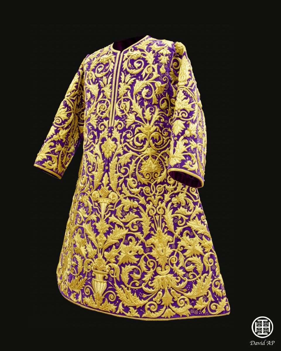 Nueva túnica de <a href="/jesusdealcala/">Hermandad de Jesús</a> obra de <a href="/GrandeDeLeon/">José Antonio Grande de León</a>  Fotos: David Arias Pozo <a href="/davidariaspozo/">David Arias</a>