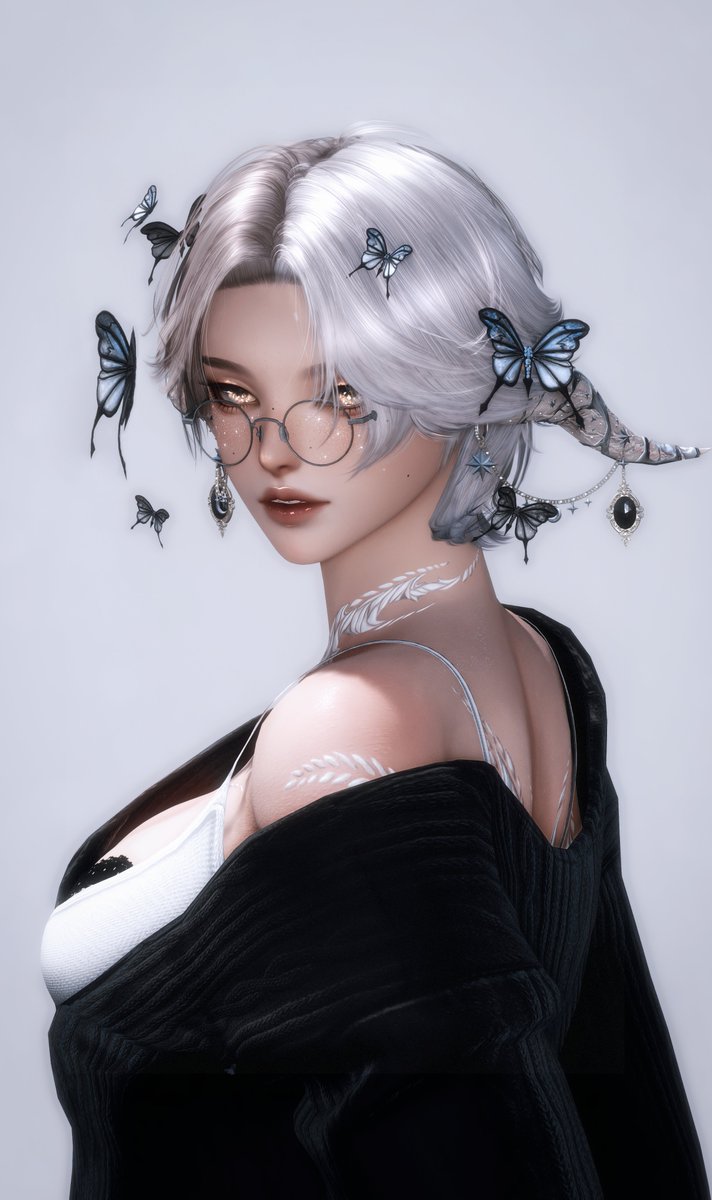 biting my fists because look at her