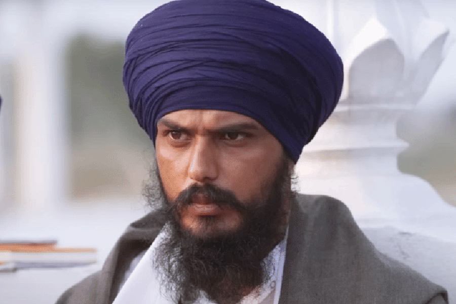 Gagan4344's tweet image. Punjab Government has decided to remove the NSA from 7 associates of MP Amritpal Singh who are lodged in Dibrugarh Jail and will transfer them to Punjab jails. Punjab Police will initiate legal proceedings against them in the Ajnala police station attack case that occurred in…